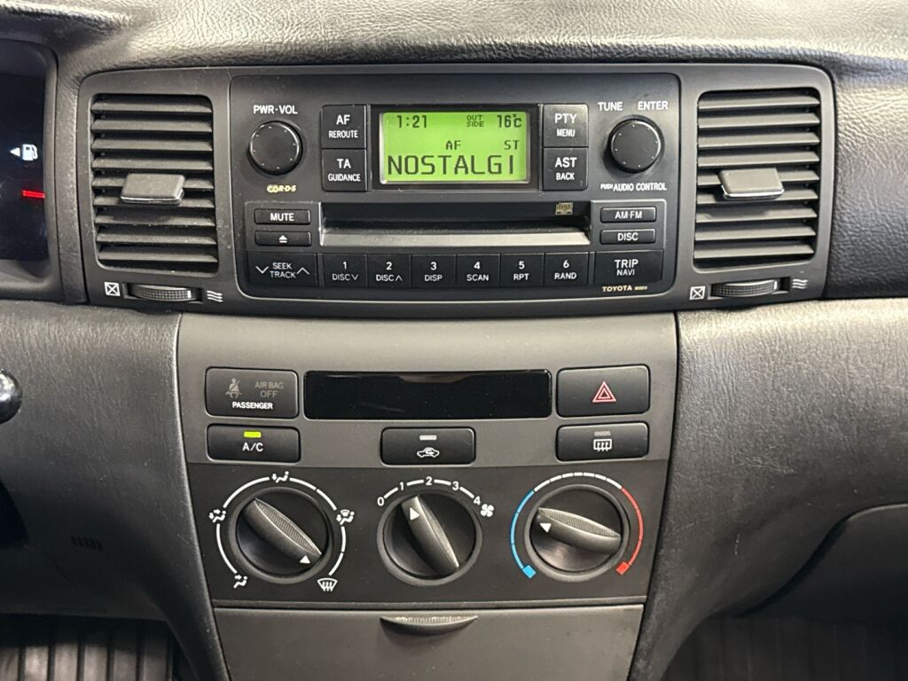 Toyota Corolla 2006 Punainen