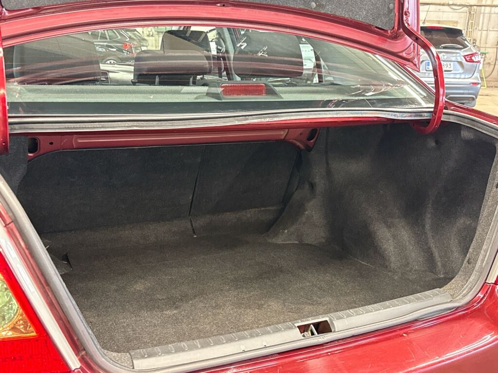 Toyota Corolla 2006 Punainen