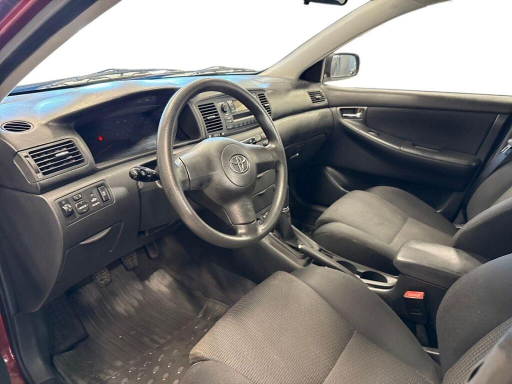 Toyota Corolla 2006 Punainen