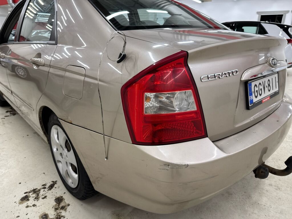 Kia Cerato 2006 Ruskea (beige)