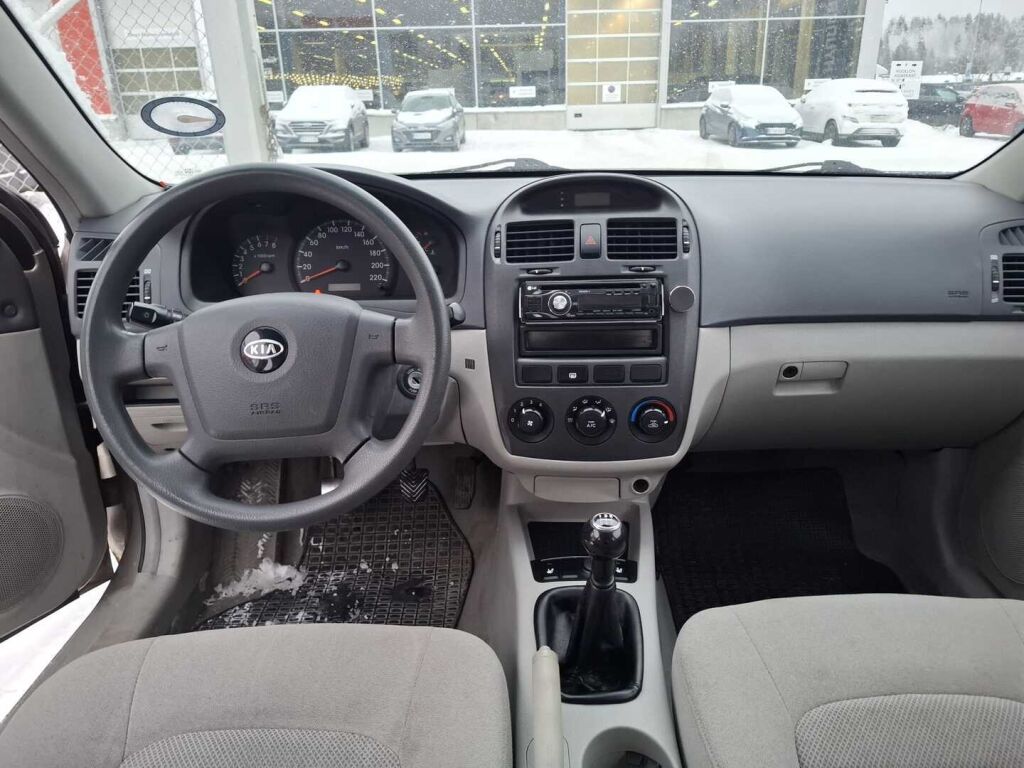 Kia Cerato 2006 Ruskea (beige)