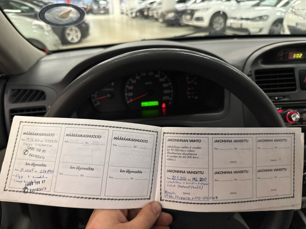 Kia Cerato 2006 Ruskea (beige)