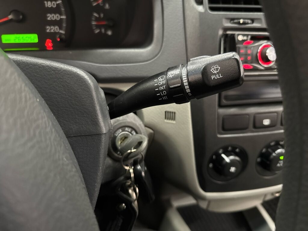 Kia Cerato 2006 Ruskea (beige)