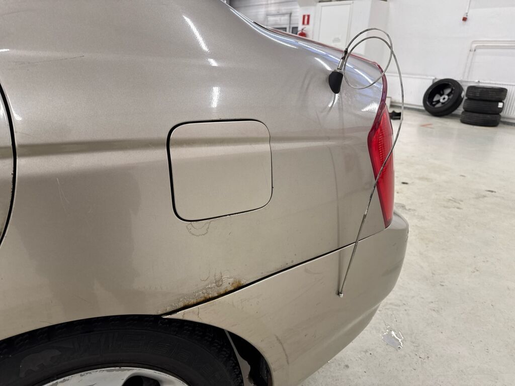 Kia Cerato 2006 Ruskea (beige)