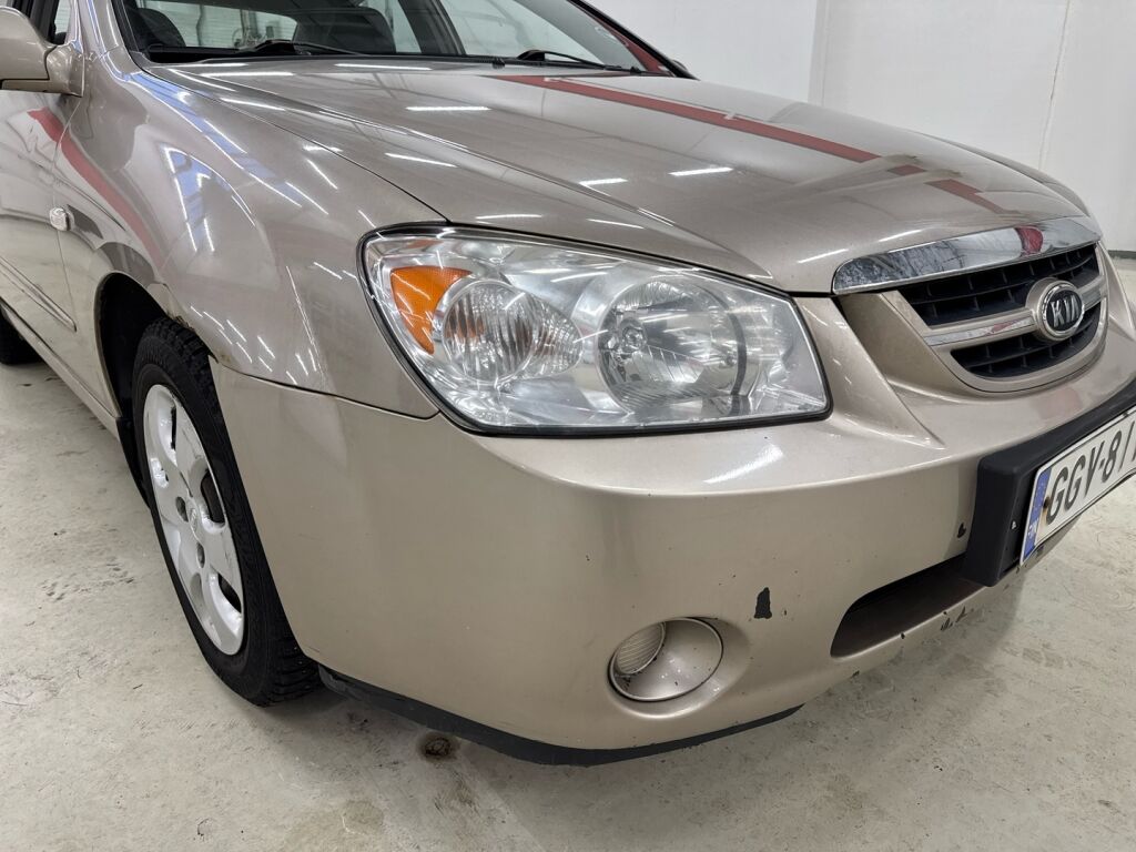 Kia Cerato 2006 Ruskea (beige)