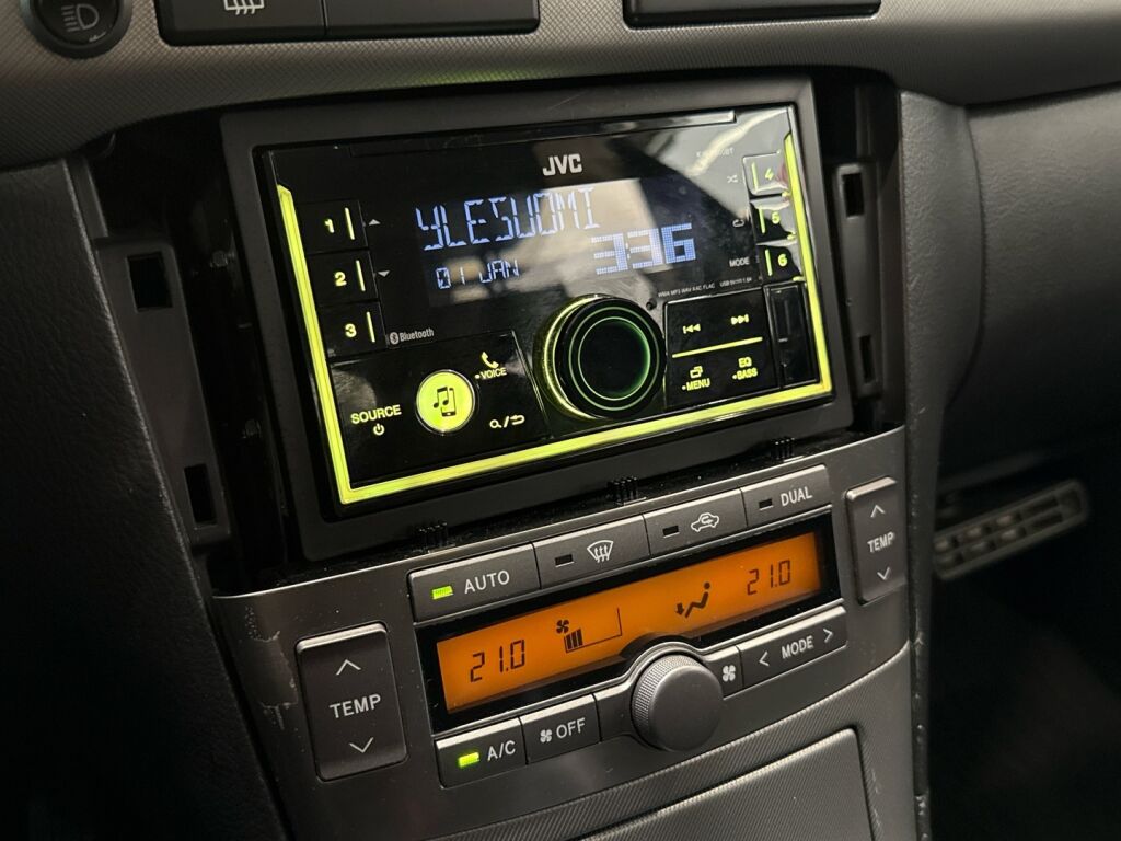 Toyota Avensis 2006 Hopea