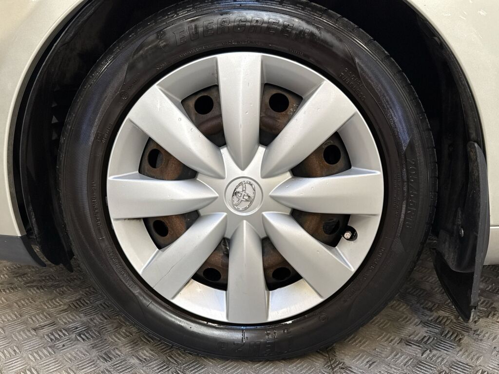 Toyota Avensis 2006 Hopea