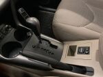 Toyota RAV4 2006 Ruskea (beige)