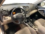 Toyota RAV4 2006 Ruskea (beige)