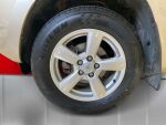 Toyota RAV4 2006 Ruskea (beige)