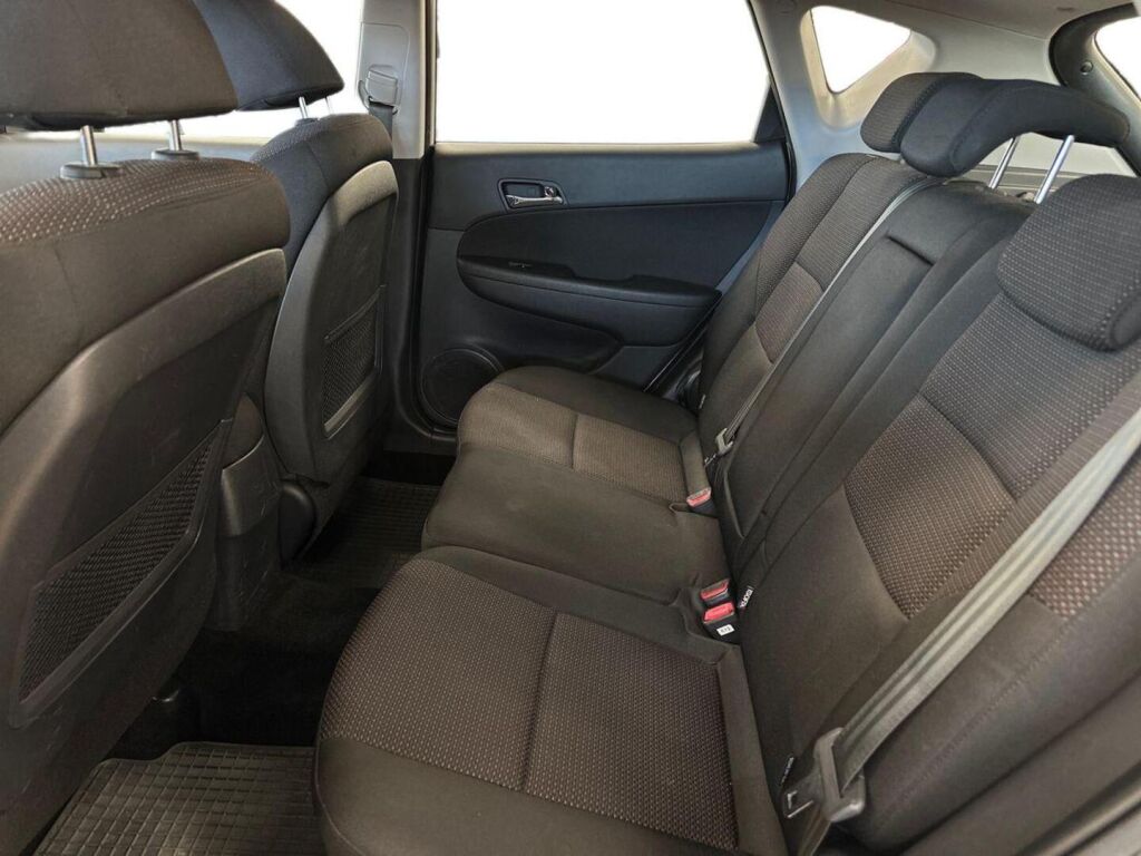 Hyundai i30 2009 Hopea