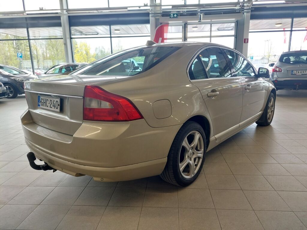 Volvo S80 2007 Keltainen