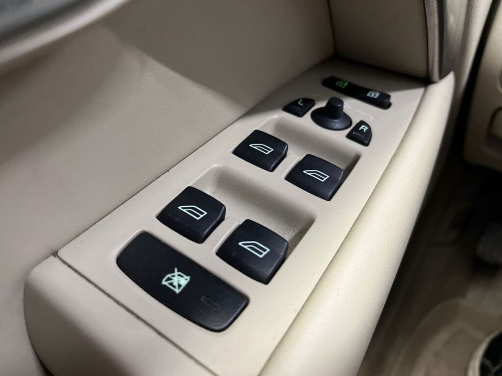 Volvo S80 2007 Keltainen