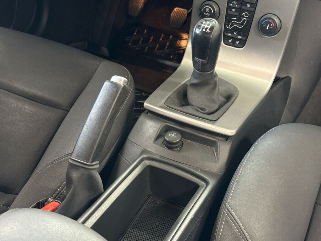 Volvo V50 2006 Harmaa