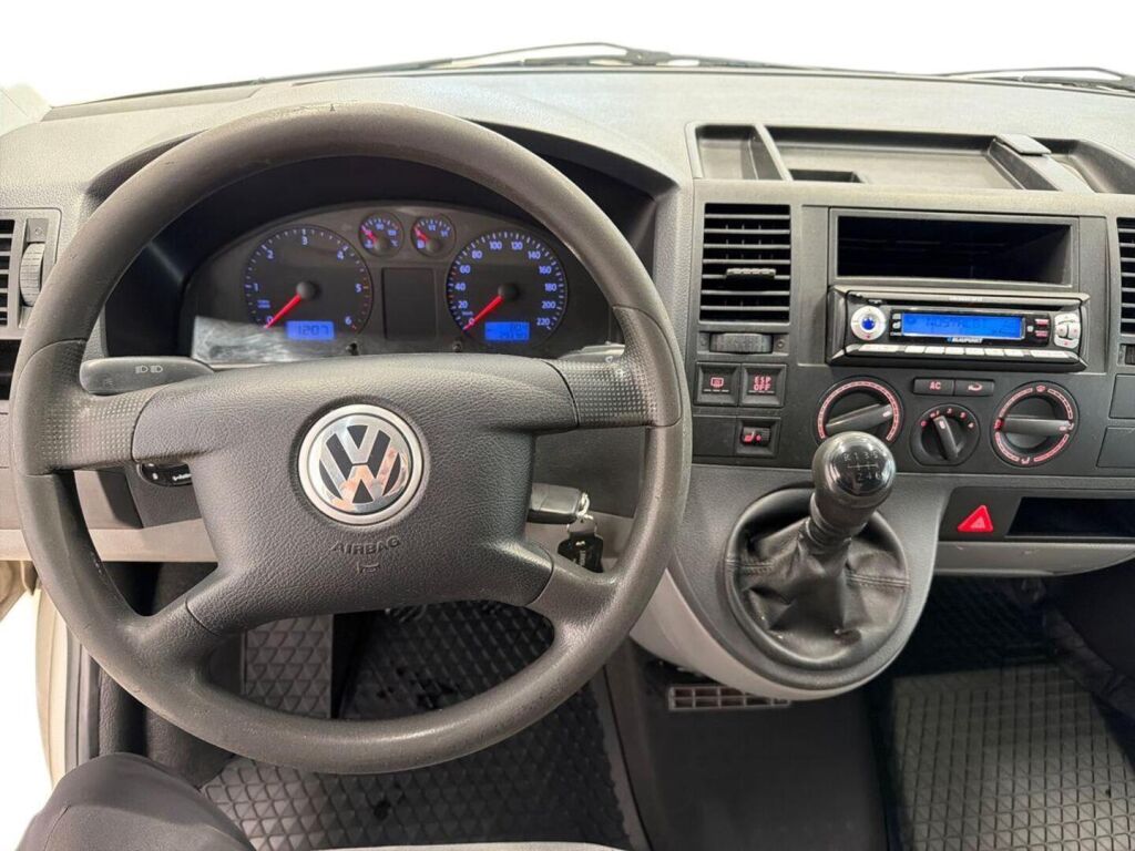 Volkswagen Transporter 2006 Ruskea (beige)