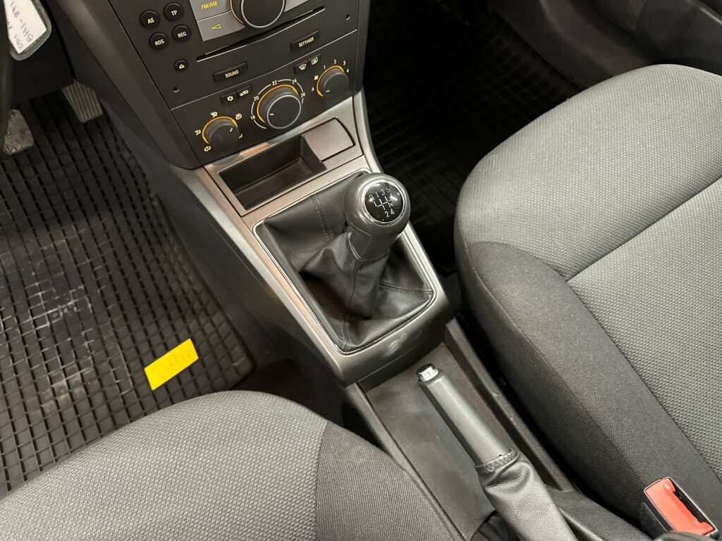 Opel Astra 2007 Hopea