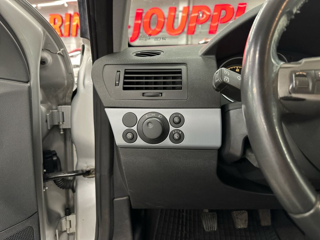 Opel Astra 2007 Hopea