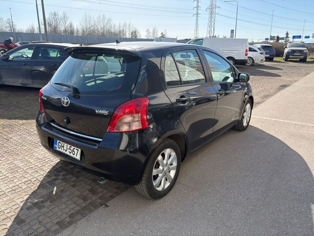 Toyota Yaris 2007 Musta