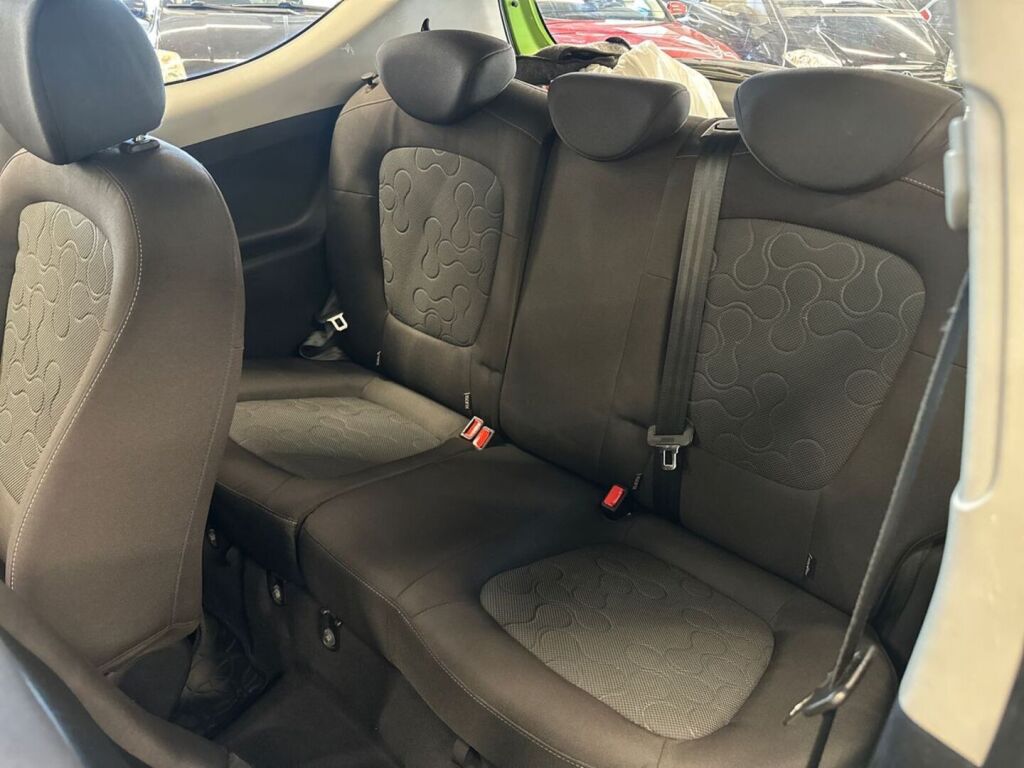 Hyundai i20 2011 Vihreä