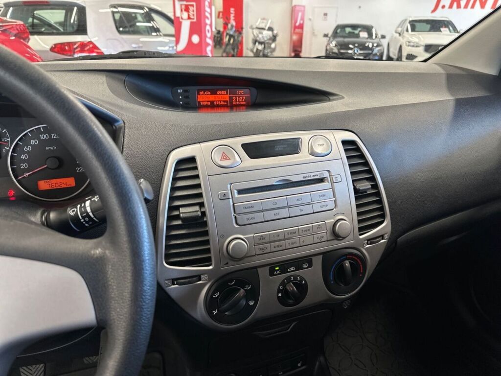 Hyundai i20 2011 Vihreä