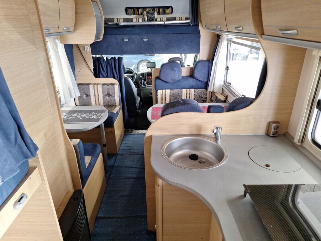 Autoroller Trigano 2007 Valkoinen