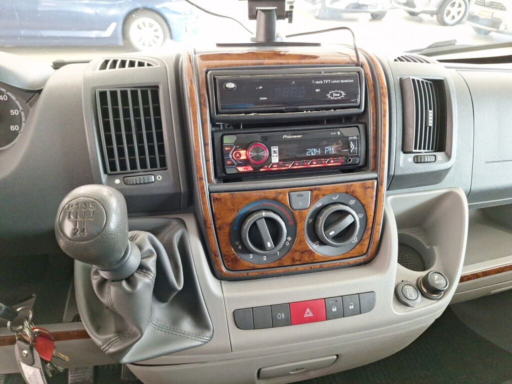 Autoroller Trigano 2007 Valkoinen