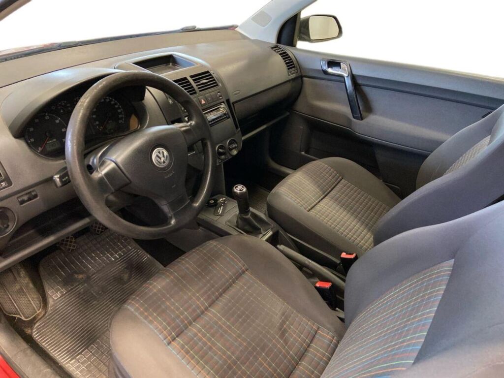 Volkswagen Polo 2007 Punainen