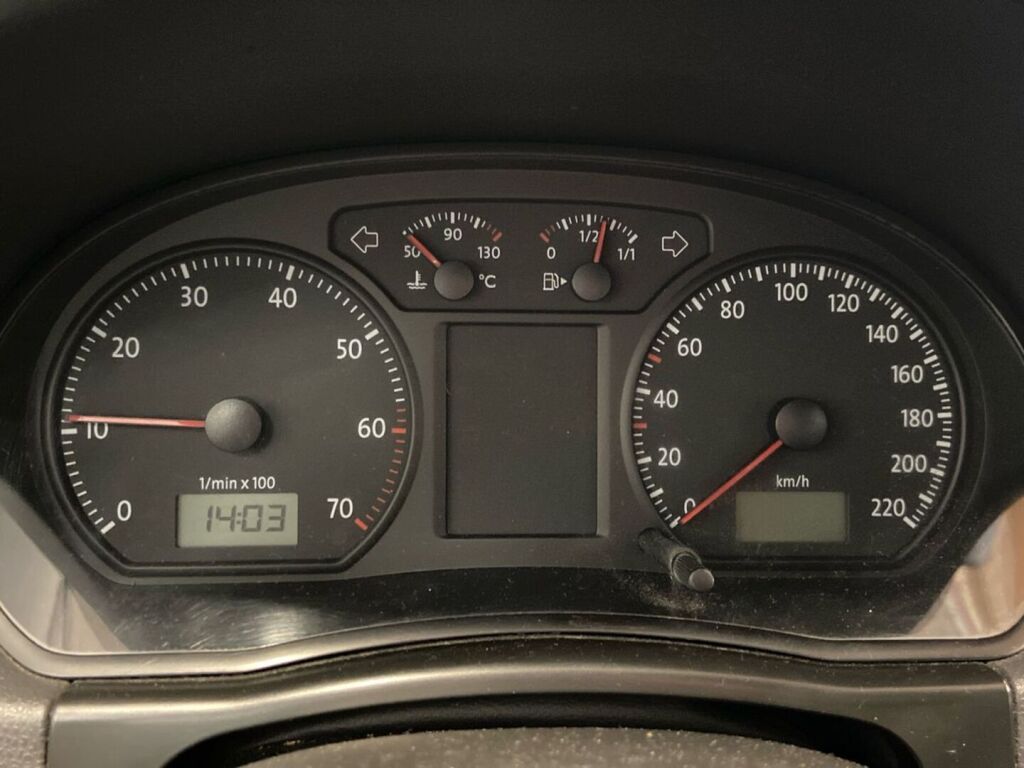 Volkswagen Polo 2007 Punainen