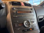 Toyota Auris 2007 Punainen
