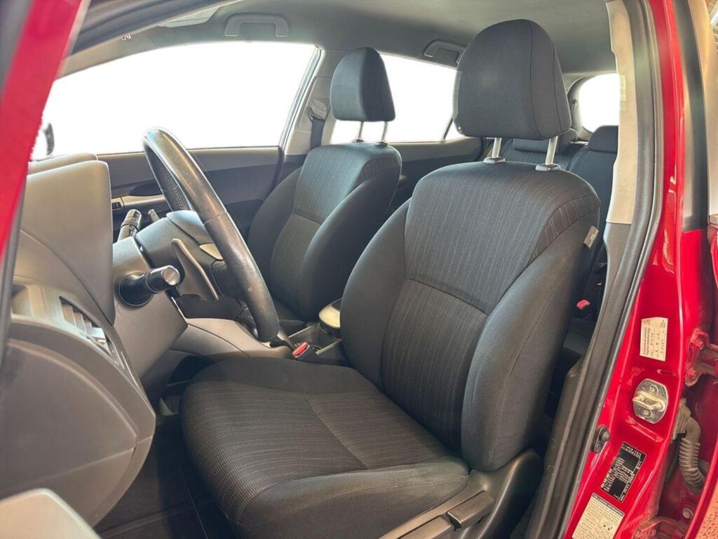 Toyota Auris 2007 Punainen