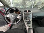 Toyota Auris 2007 Punainen