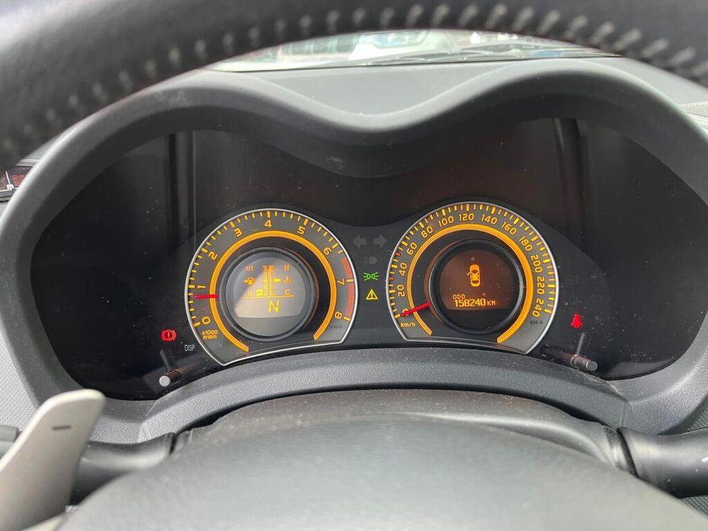 Toyota Auris 2007 Punainen