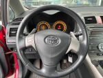 Toyota Auris 2007 Punainen