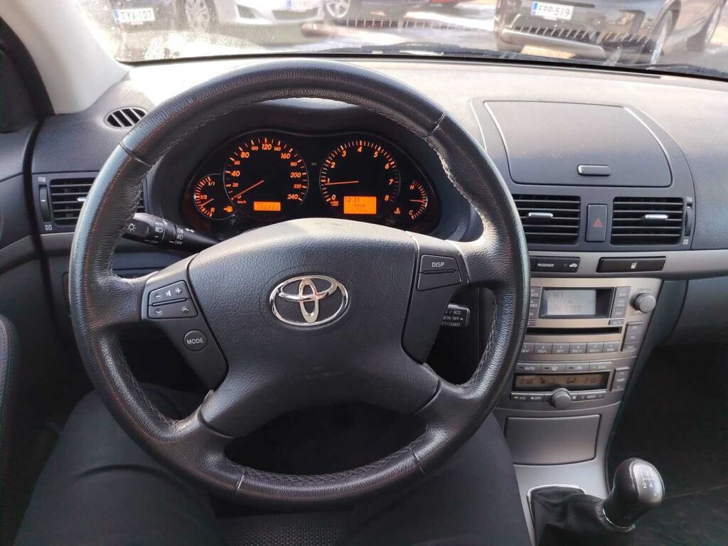 Toyota Avensis 2007 Vihreä