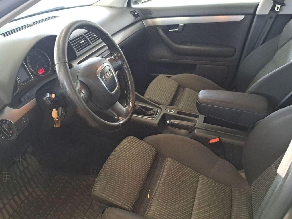 Audi A4 2007 Ruskea (beige)