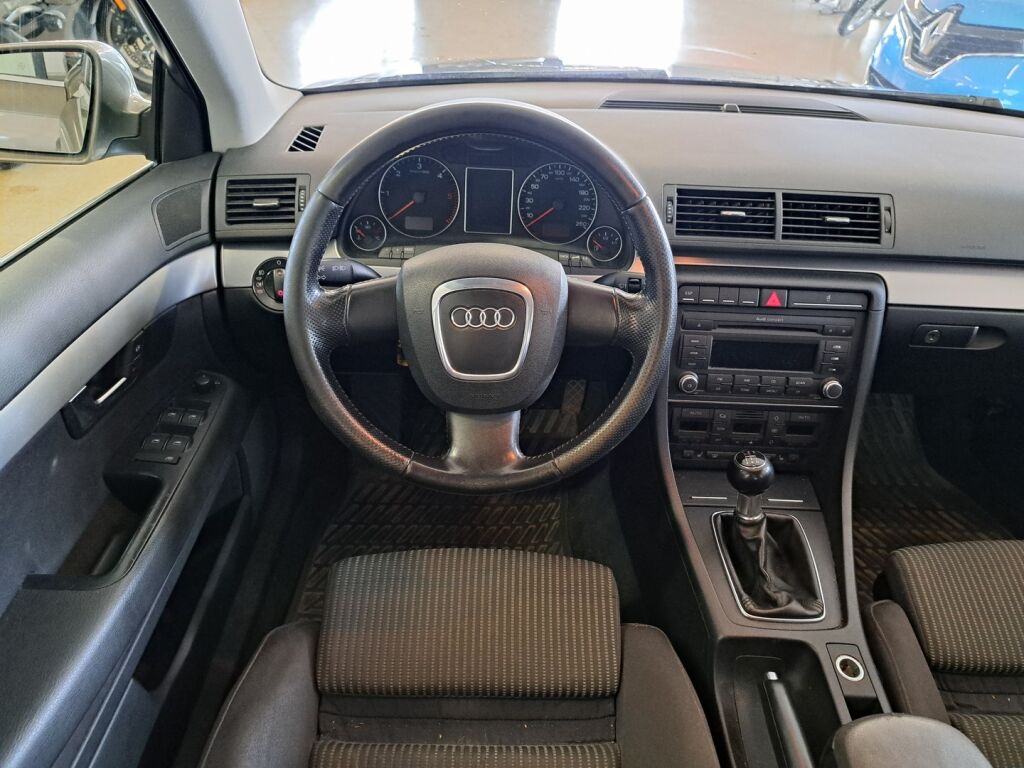 Audi A4 2007 Ruskea (beige)