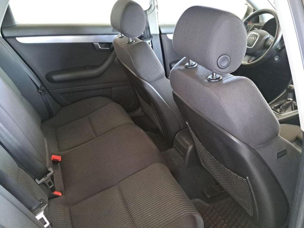 Audi A4 2007 Ruskea (beige)