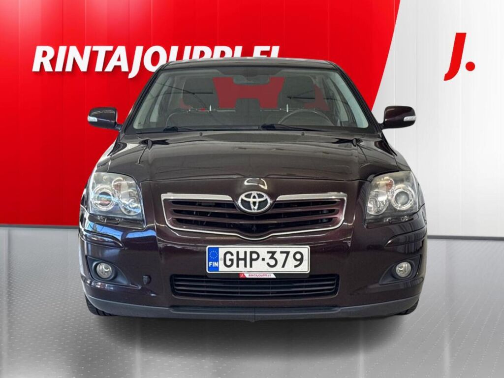 Toyota Avensis 2008 Punainen