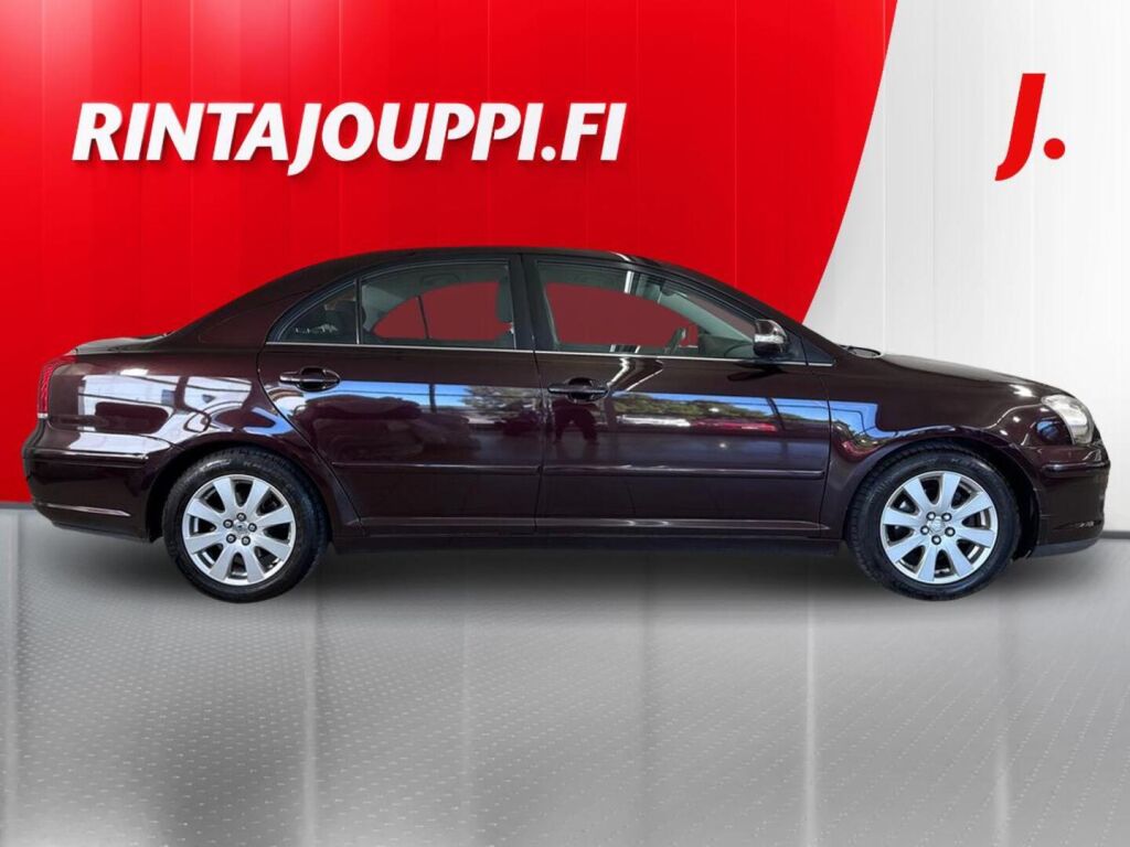 Toyota Avensis 2008 Punainen