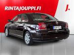 Toyota Avensis 2008 Punainen