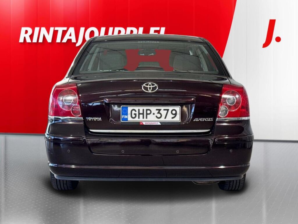 Toyota Avensis 2008 Punainen