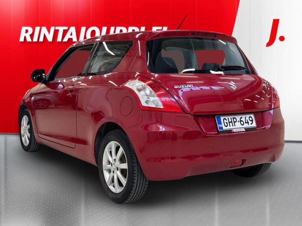Suzuki Swift 2012 Punainen