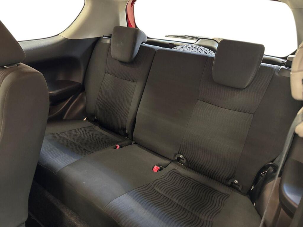 Suzuki Swift 2012 Punainen