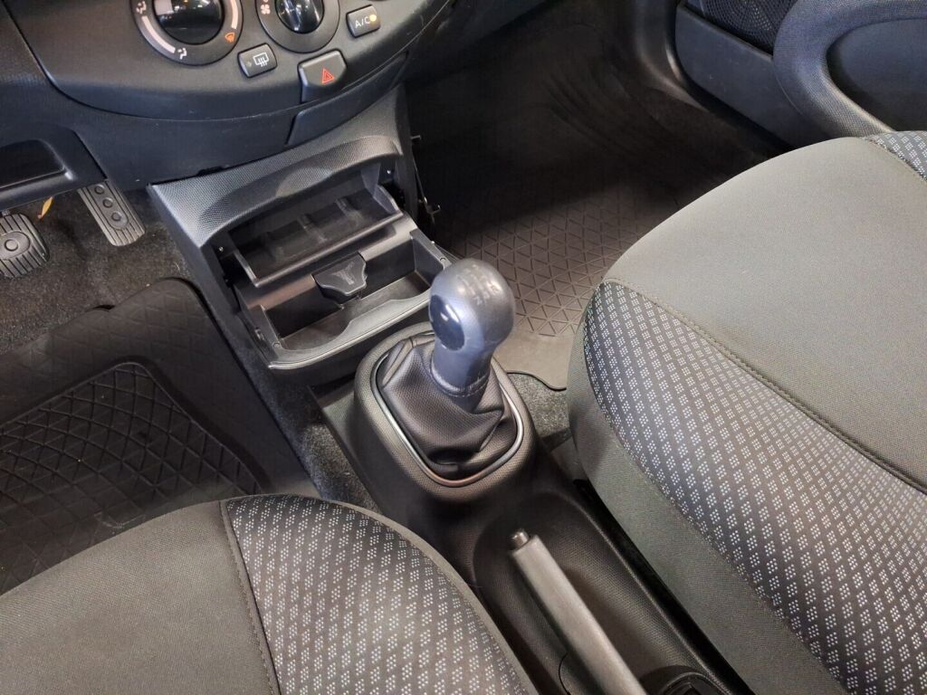 Nissan Micra 2007 Harmaa