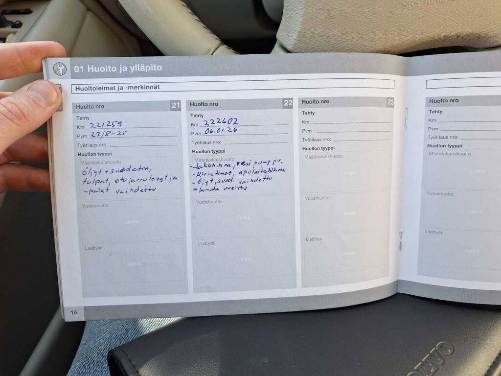 Volvo V70 2007 Musta