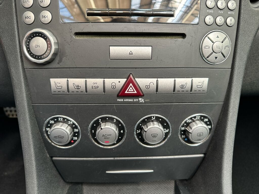 Mercedes-Benz SLK 2004 Hopea