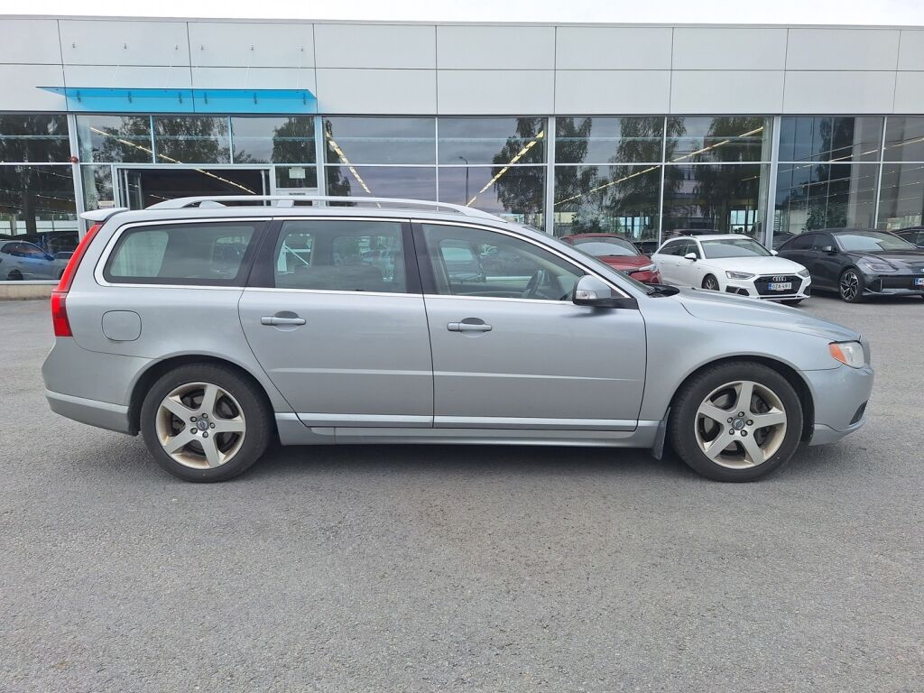 Volvo V70 2008 Harmaa