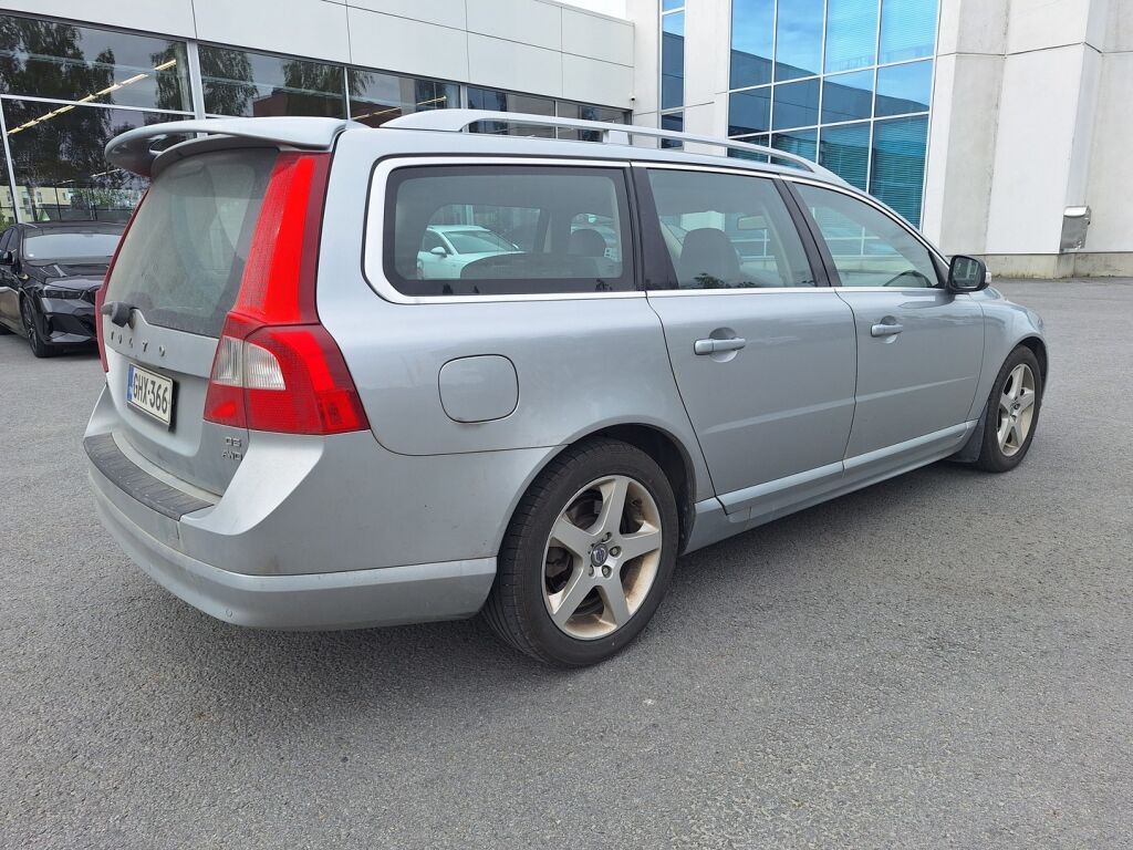 Volvo V70 2008 Harmaa