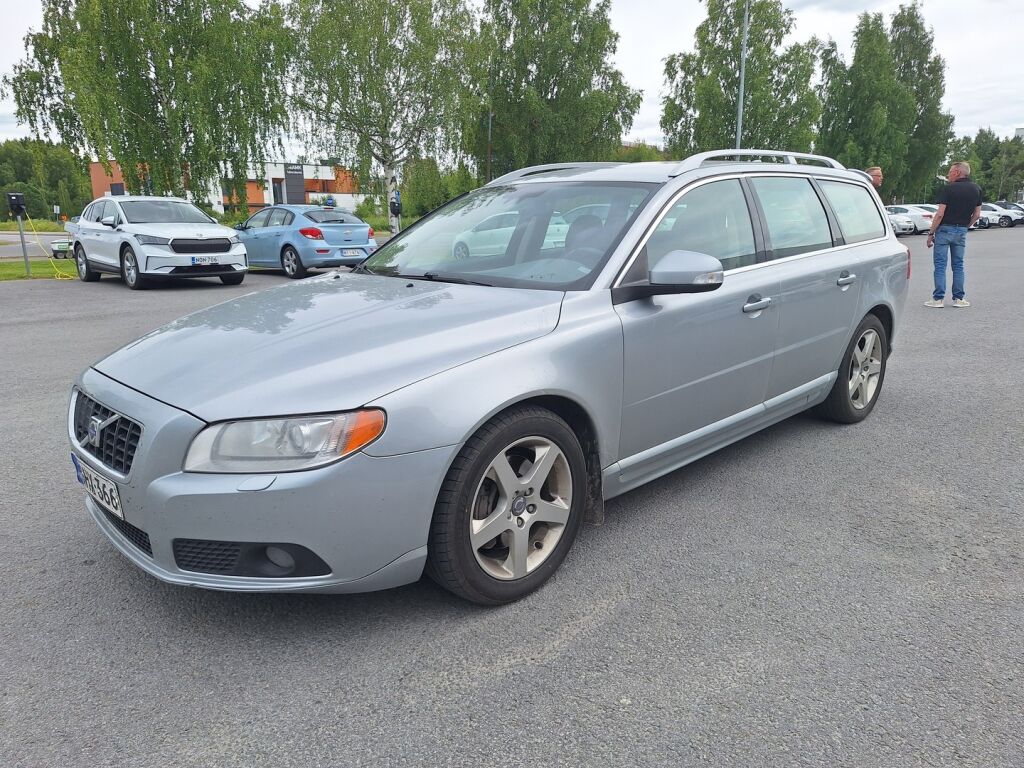 Volvo V70 2008 Harmaa