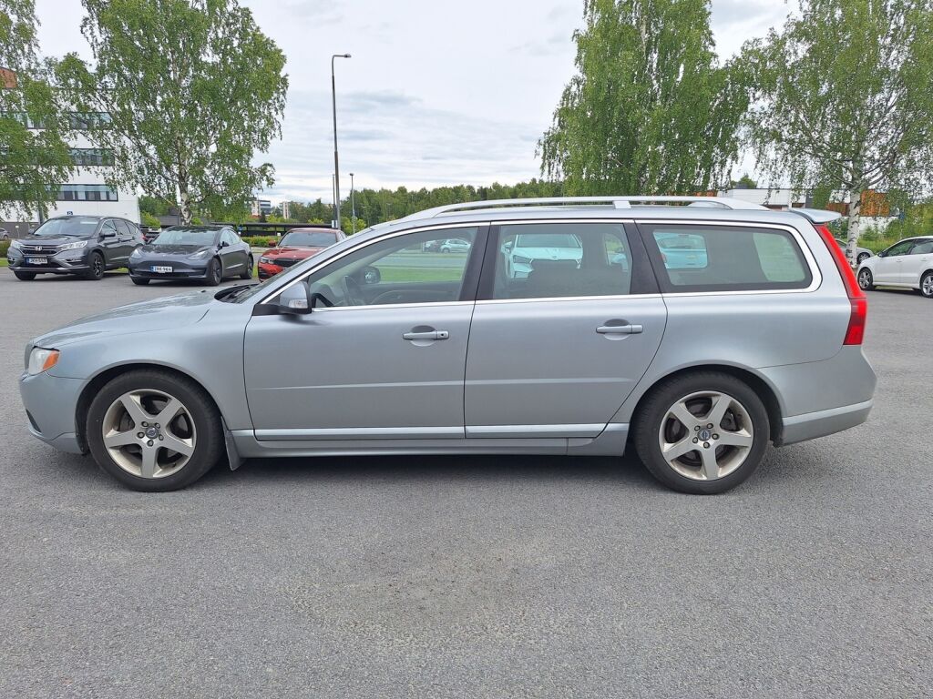 Volvo V70 2008 Harmaa